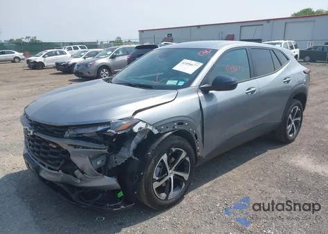 2024 Chevrolet Trax Fwd 1Rs z USA, uszkodzony, nr VIN KL77LGE25RC246155